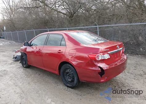 2013 Toyota Corolla Le z USA, uszkodzony, nr VIN 2T1BU4EE2DC965947